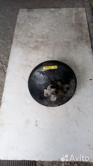 Вакуумный усилитель тормозов Mercedes-Benz W124