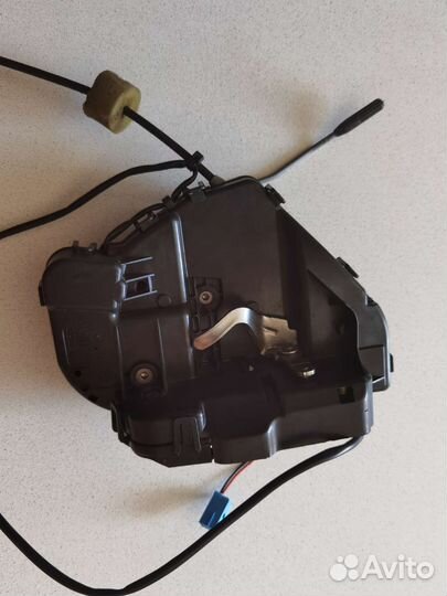 Замок задний левый Мерседес w211