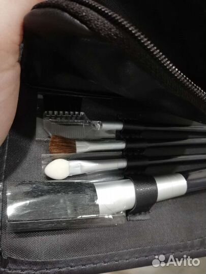 Косметичка 3 в 1: маникюр, макиях, уход