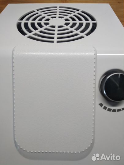 Маникюрный пылесос/Вытяжка маникюрная