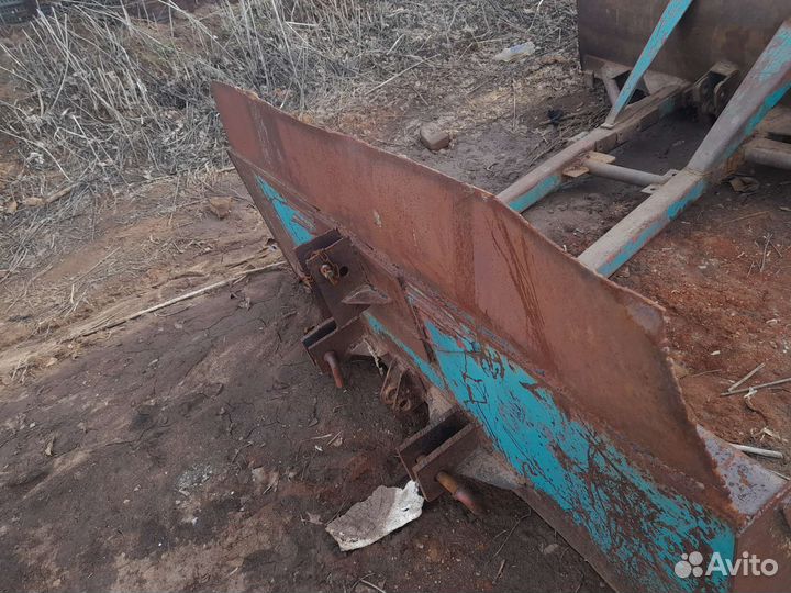 Продам отвалы передний задний мтз