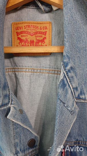 Джинсовая куртка levis