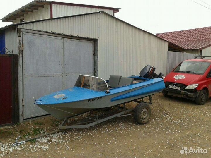 Продается лодка Обь с мотором Ямаха
