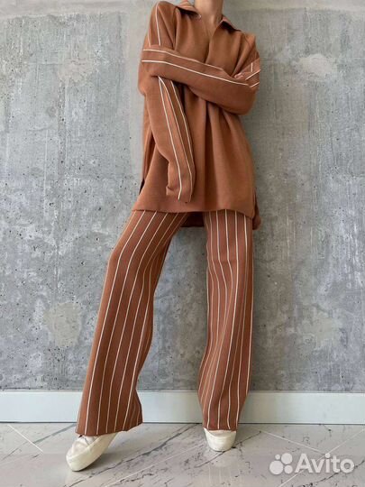 Трикотажные костюмы с кюлотами