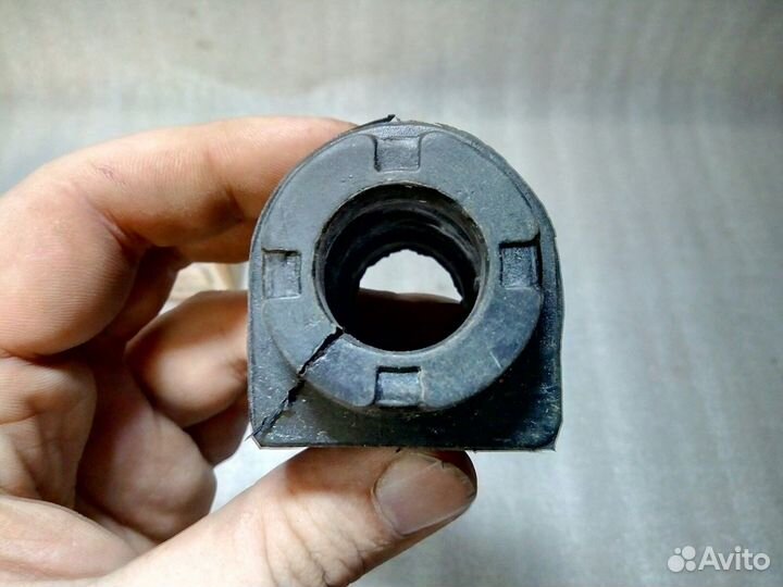 Volvo - Втулки стабилизатора новые