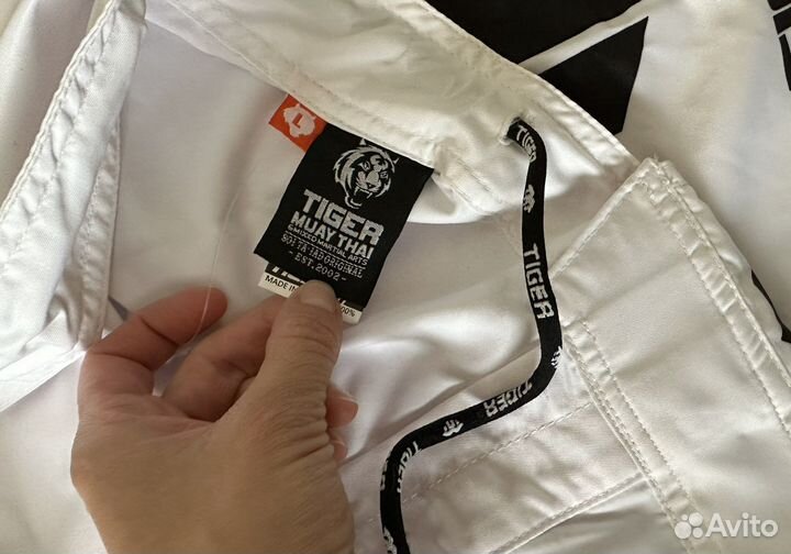 Спортивные шорты, L размер