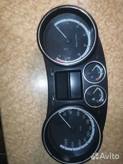Щиток приборов для пежо 308