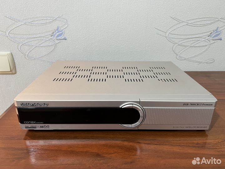 Спутниковый ресивер Golden Interstar DSR-7800crci