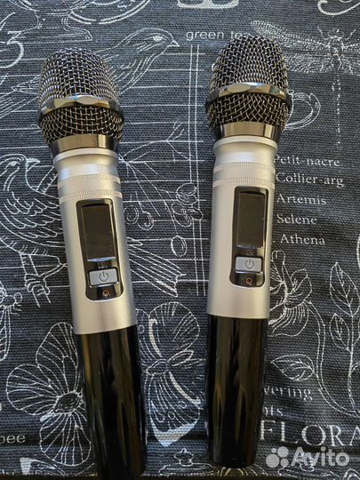 Беспроводной Smart TV Караоке + два микрофона