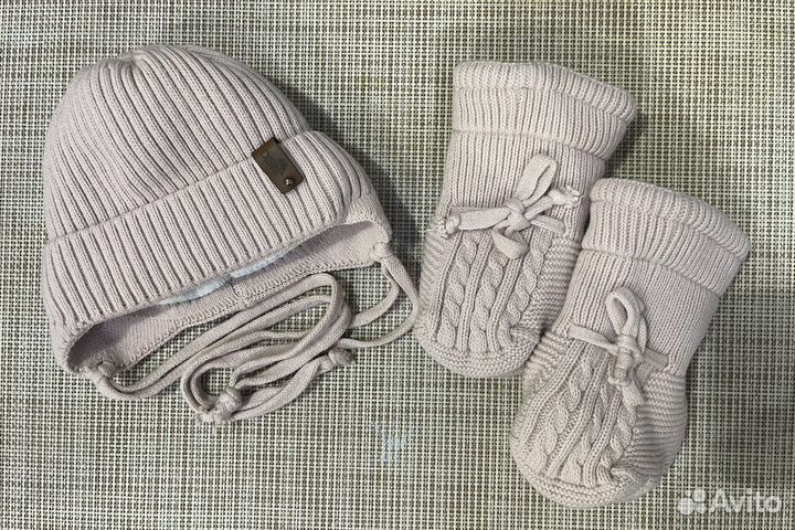 Шапка и пинетки