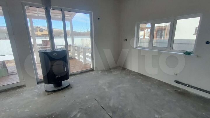 Дом 185 м² на участке 8 сот.