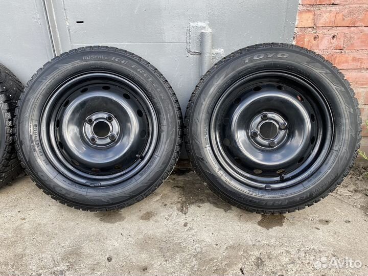 R15 Toyo Observe Ice-Freezer 185/65, PCD 4x100 DIA 60.1