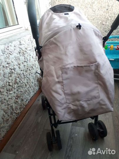 Коляска прогулочная летняя бу