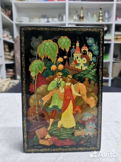 Шкатулка лаковая Коробейники Г. Борзых Липецк (Ч)