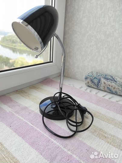 Лампа настольная