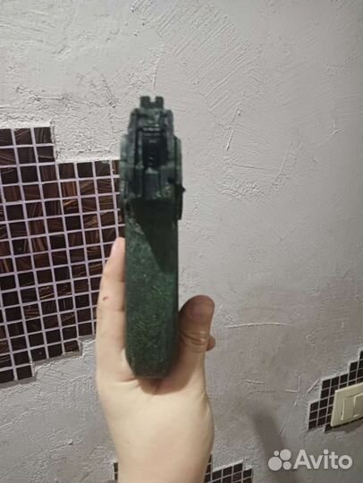 Пистолет из дерева