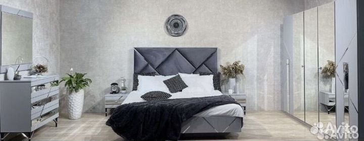 Спальный гарнитур 