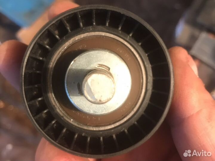 Ролик обводной