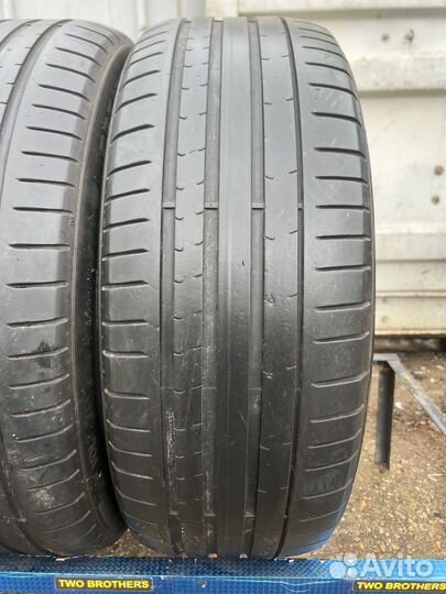 Pirelli P Zero PZ4 235/55 R18 100V