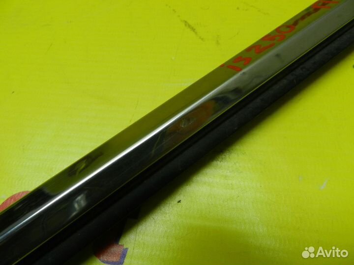 Бархотка передняя правая Lexus IS250 2013-2020