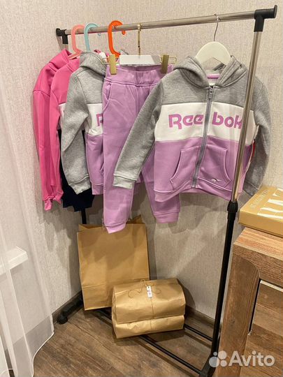 Спортивный костюм reebok детский р-р 104,140,152