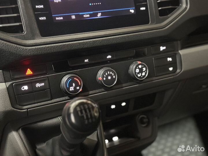 Volkswagen Crafter цельнометаллический, 2023