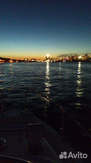 Аренда катера с капитаном, прогулка на катере