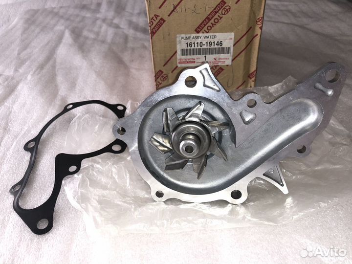 Насос водяной помпа toyota corolla 1611019146