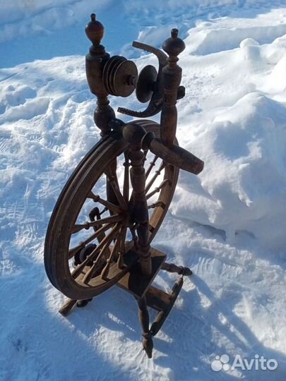 Прялка деревянная старинная