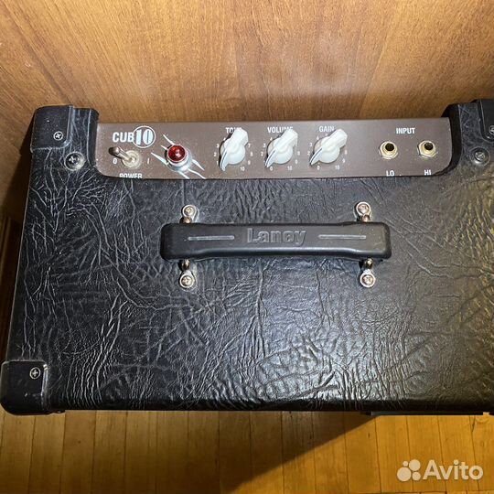 Ламповый Комбоусилитель Laney 10