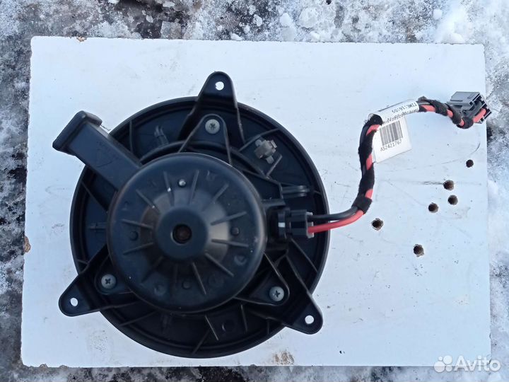 Моторчик печки Шевроле Круз