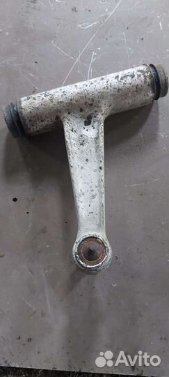 Рычаг передний левый верхний на Mercedes W140