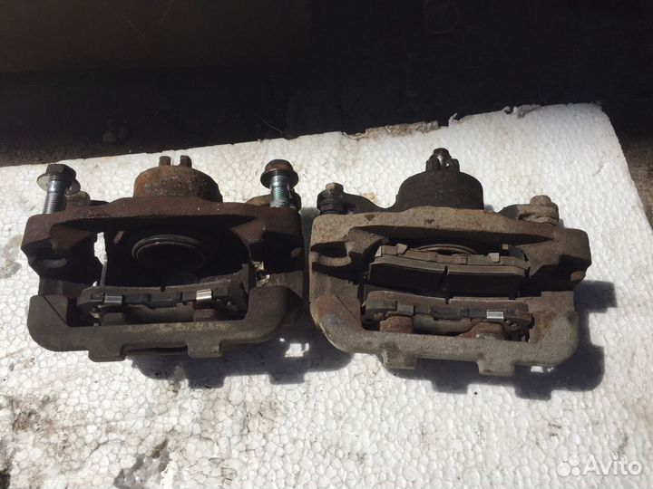 Суппорт задний Nissan Patrol Y62 Qx56 Qx80