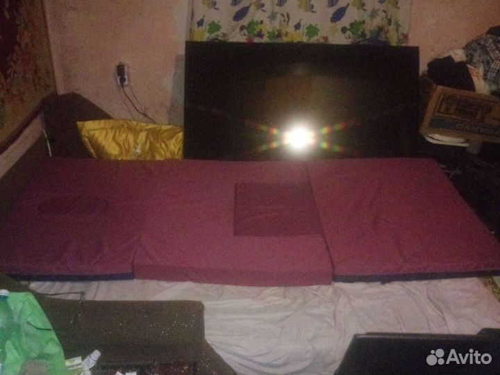 Матрас. Длинна- 2метра,Ширина- 90см