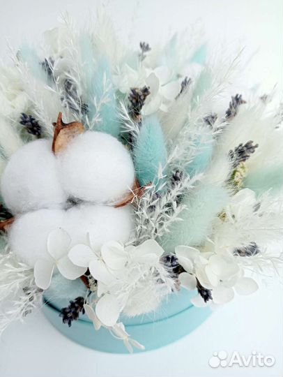 Композиция из сухоцветов