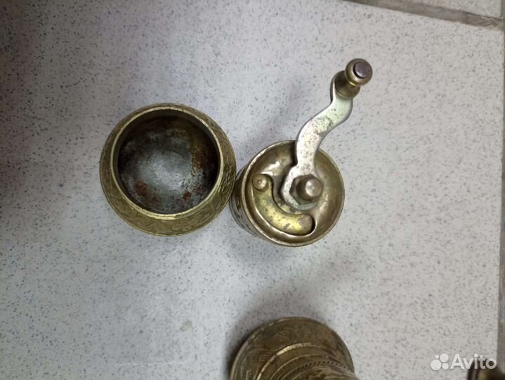 Мельница ручная для специй.винтаж