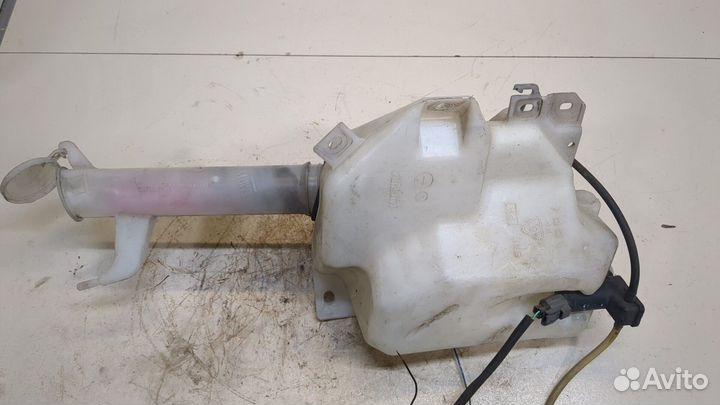 Бачок омывателя Mitsubishi Grandis, 2009