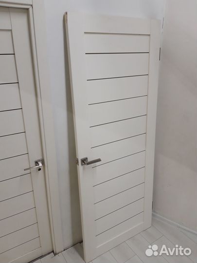 Дверь мдф. Б/У. Отл. состояние. С коробкой. 80см