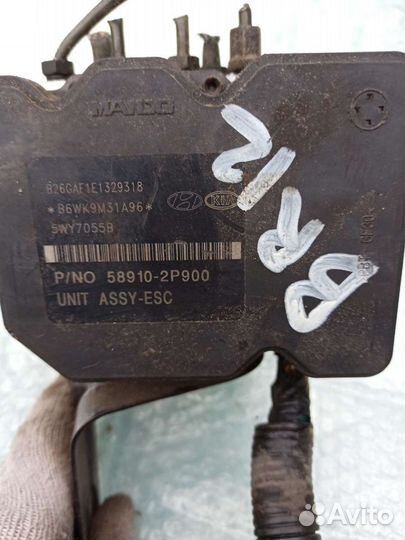 Блок ABS Kia sorento xm 2009-2012