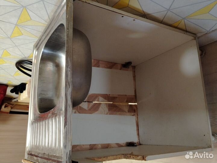 Раковина с тумбой