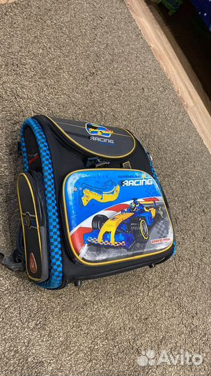 Портфель для детеныша с ортопедической спинкой