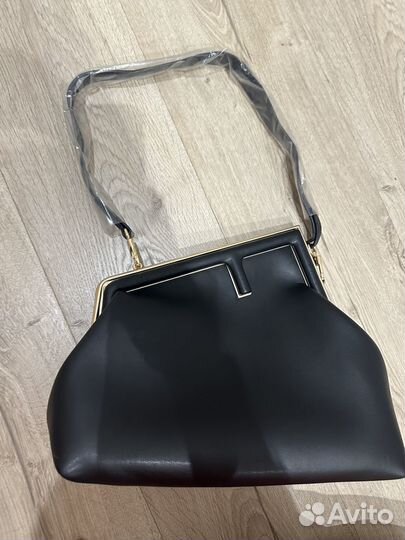 Женская сумка Fendi