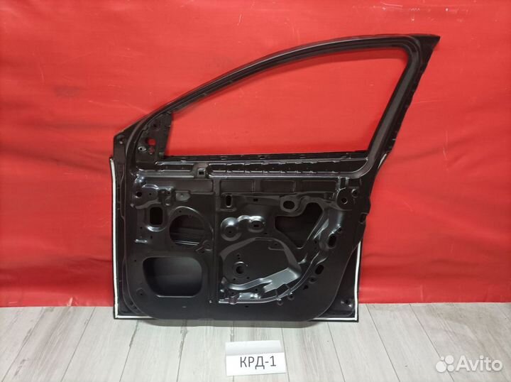 Дверь передняя правая Renault Fluence 1 2009