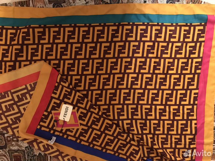 Шарф женский шелковый