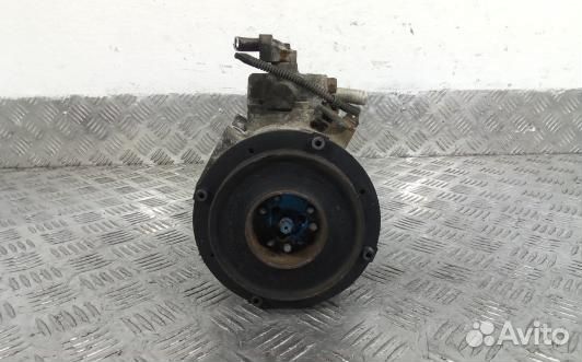 Компрессор кондиционера бензиновый lexus LS 4 (3KR