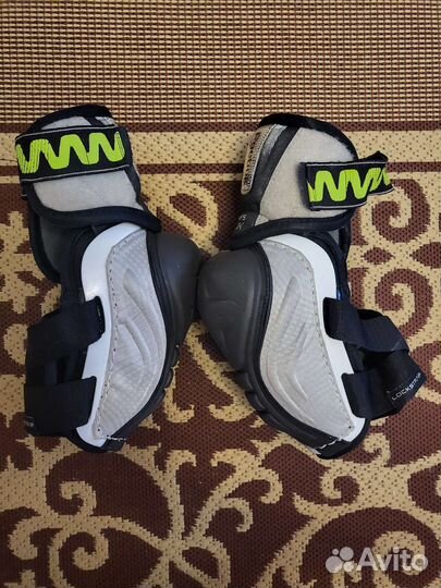 Налокотники хоккейные Reebok 11k SR S