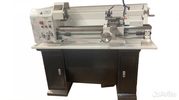 Токарный станок