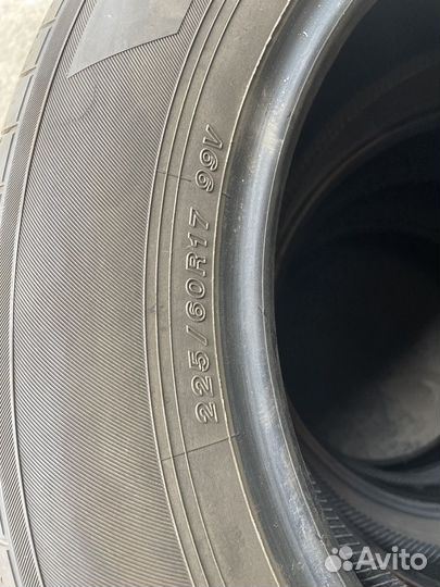 Yokohama BluEarth-XT AE61 225/60 R17 99V