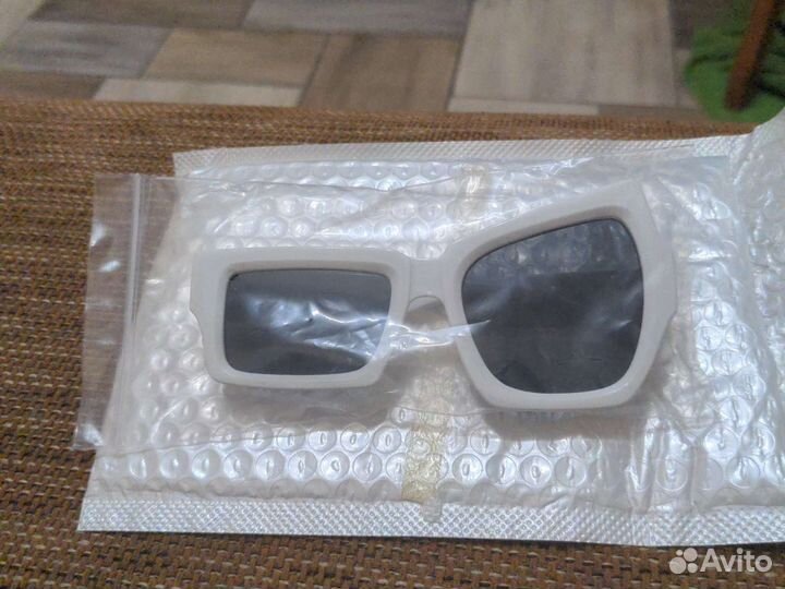 Очки Доктора Дью