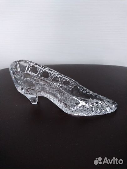 Сувениры (лебеди,туфелька,ежик)